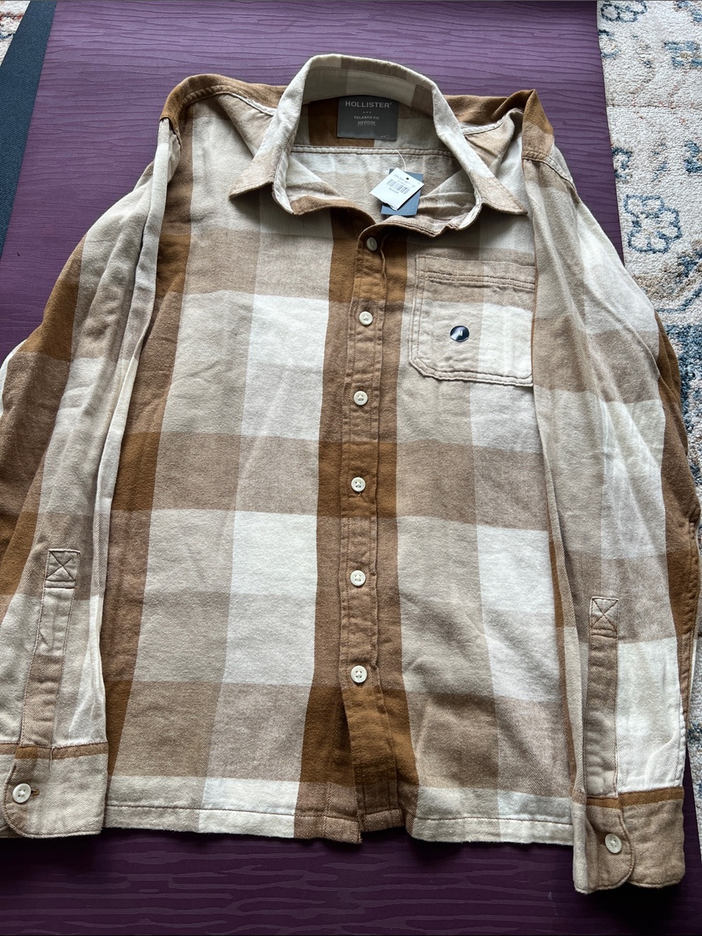 Hollister Men's Brown and Cream Plaid Button-Down Shirt